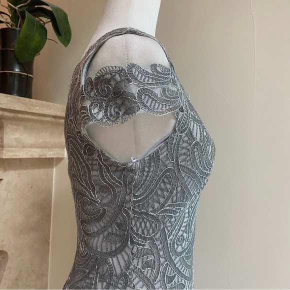 TADASHI SHOJI Silver Gray Embroidered Corded Lace Cold Shoulder Sheath Dress 4 - Picture 9 of 16